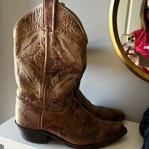 Justin cowgirl boots size 7